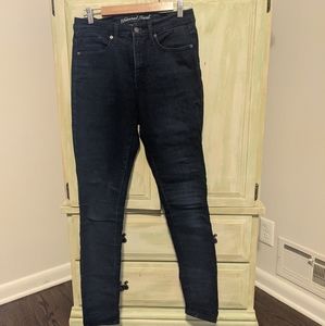 Universal Thread 10L High Rise Skinny Jean